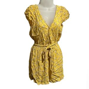 AMERICAN EAGLE Floral Shorts Women Romper Size Small Open Tie Back VNeck Viscose